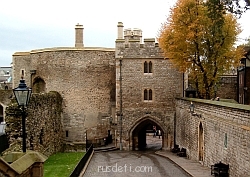 Путешествие по Великобритании - blodytower.jpg