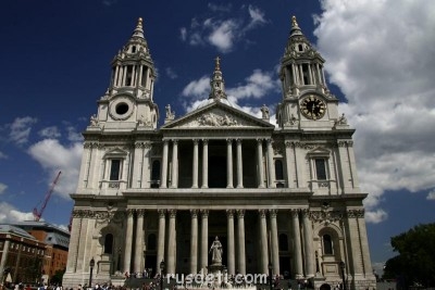 Великобритания - Katedrála svätého Pavla.jpg