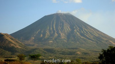 Никарагуа - vulkan_san-kristobal.jpg