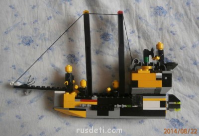 Похвастушки рукодельные показываем то,что сделали  - пиратский корабль.JPG