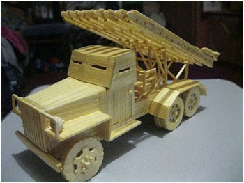 Поделки из спичек - luchshie-podelki-iz-spichek-katiusha.jpg