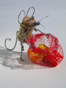 Для мальчишек увлеченья - поделки-из-скрепок-мышь.jpg