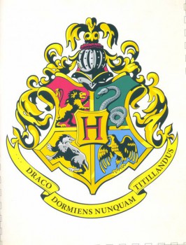 Гарри Поттер  - герб Хогвартся.jpg